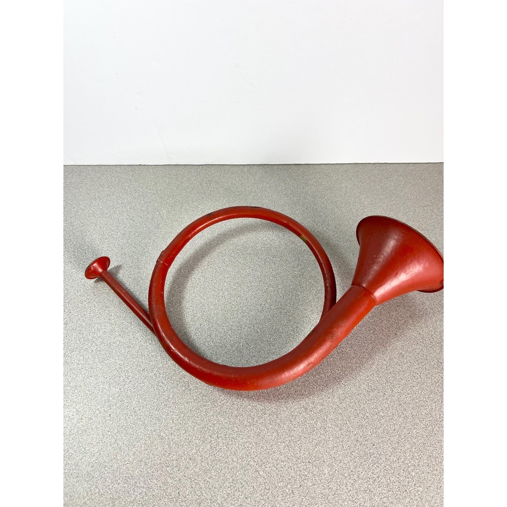 Vintage Metal Hanging French Hunting Horn Wall Decor painted red‎ Xmas holidays